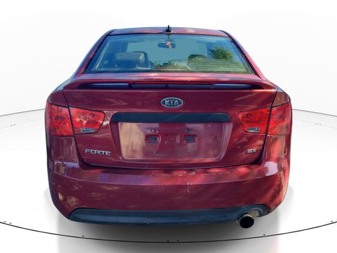 Used 2011 Kia Forte SX w/ Leather Pkg FWD image 5