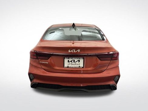 Certified 2024 Kia Forte LXS w/ LXS Technology Package FWD image 7