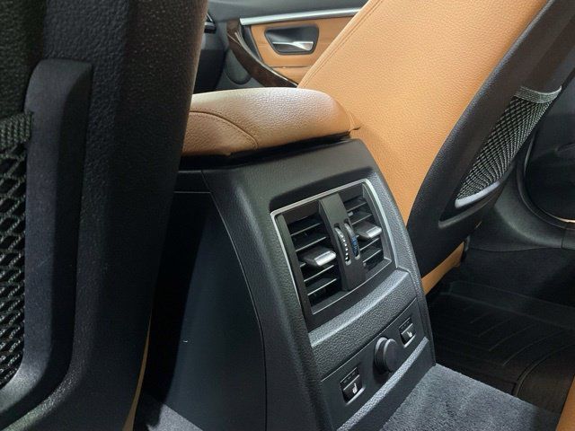 Used 2017 BMW 330i xDrive Sedan AWD/4WD image 18