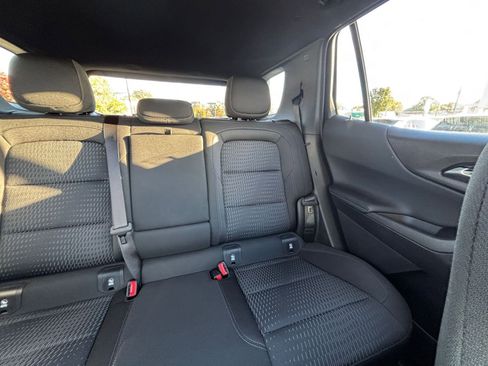 Used 2025 Chevrolet Equinox LT image 36