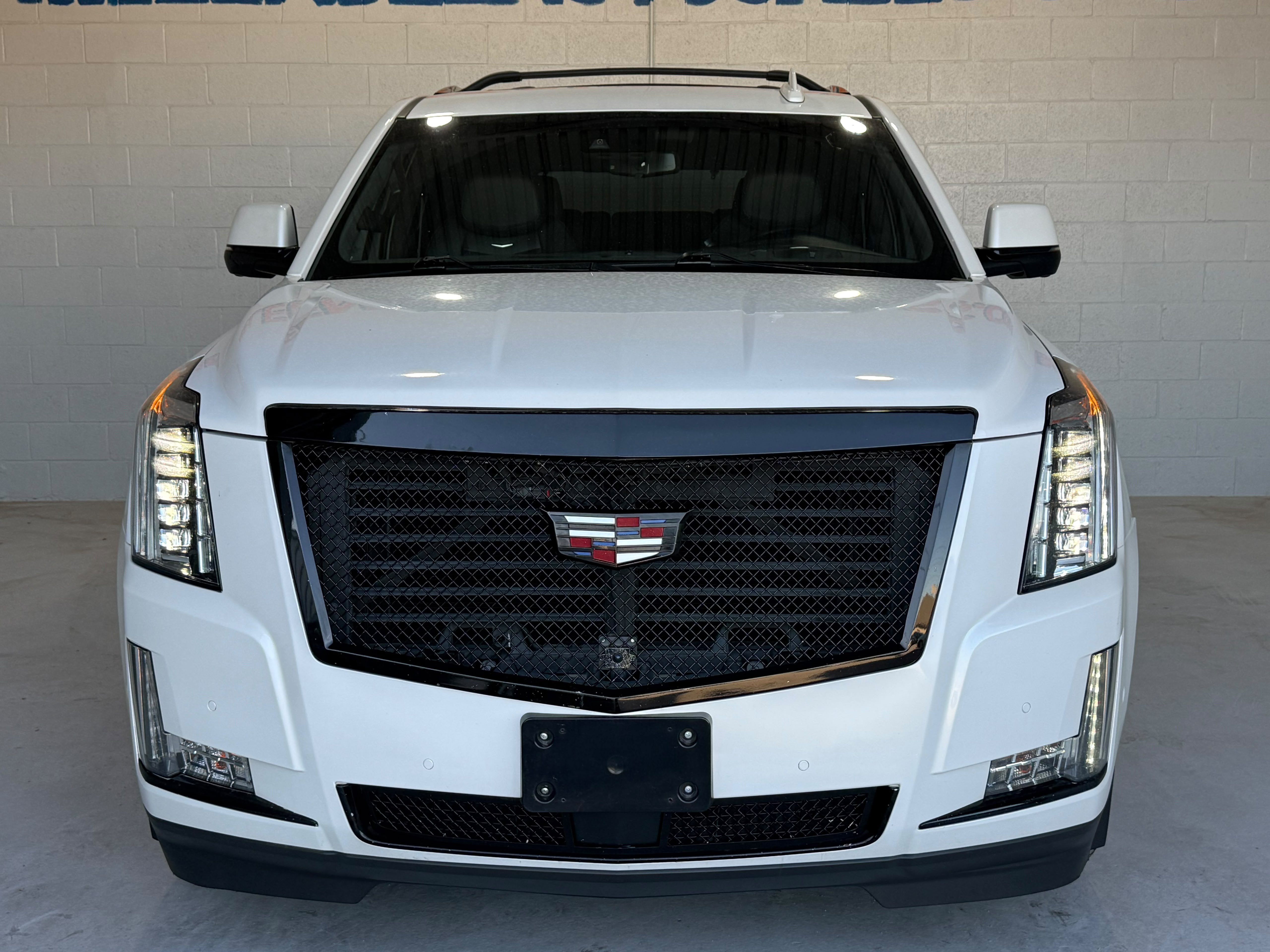 Used 2020 Cadillac Escalade Platinum AWD/4WD image 9