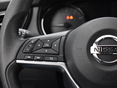 Used 2022 Nissan Rogue Sport S FWD image 17