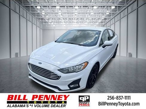 Used 2020 Ford Fusion SE w/ Equipment Group 151A FWD image 1