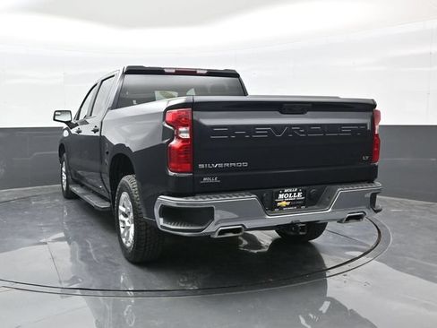 Used 2022 Chevrolet Silverado 1500 LT w/ Z71 Off-Road Package AWD/4WD image 5