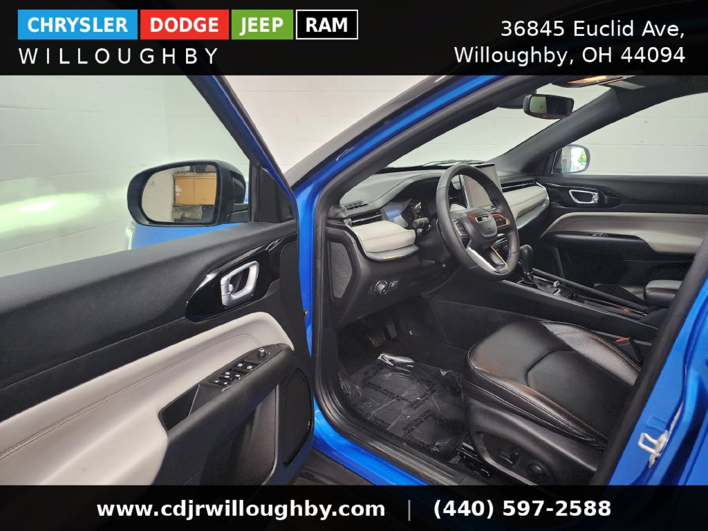 Used 2024 Jeep Compass Limited AWD/4WD image 13