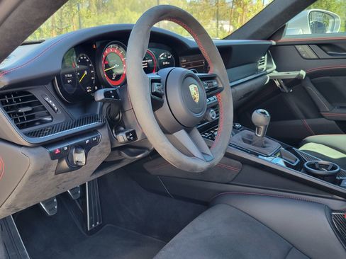 Certified 2024 Porsche 911 GT3 image 4