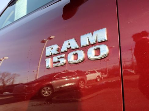 Used 2017 RAM 1500 Express image 2