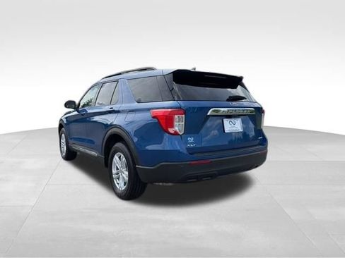 Used 2022 Ford Explorer XLT AWD/4WD image 6