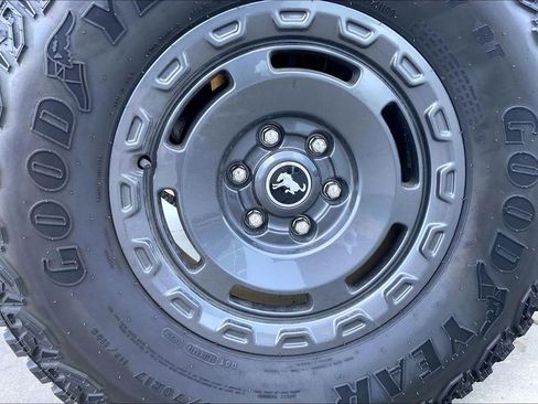 Used 2025 Ford Bronco Big Bend w/ Black Diamond Package AWD/4WD image 3