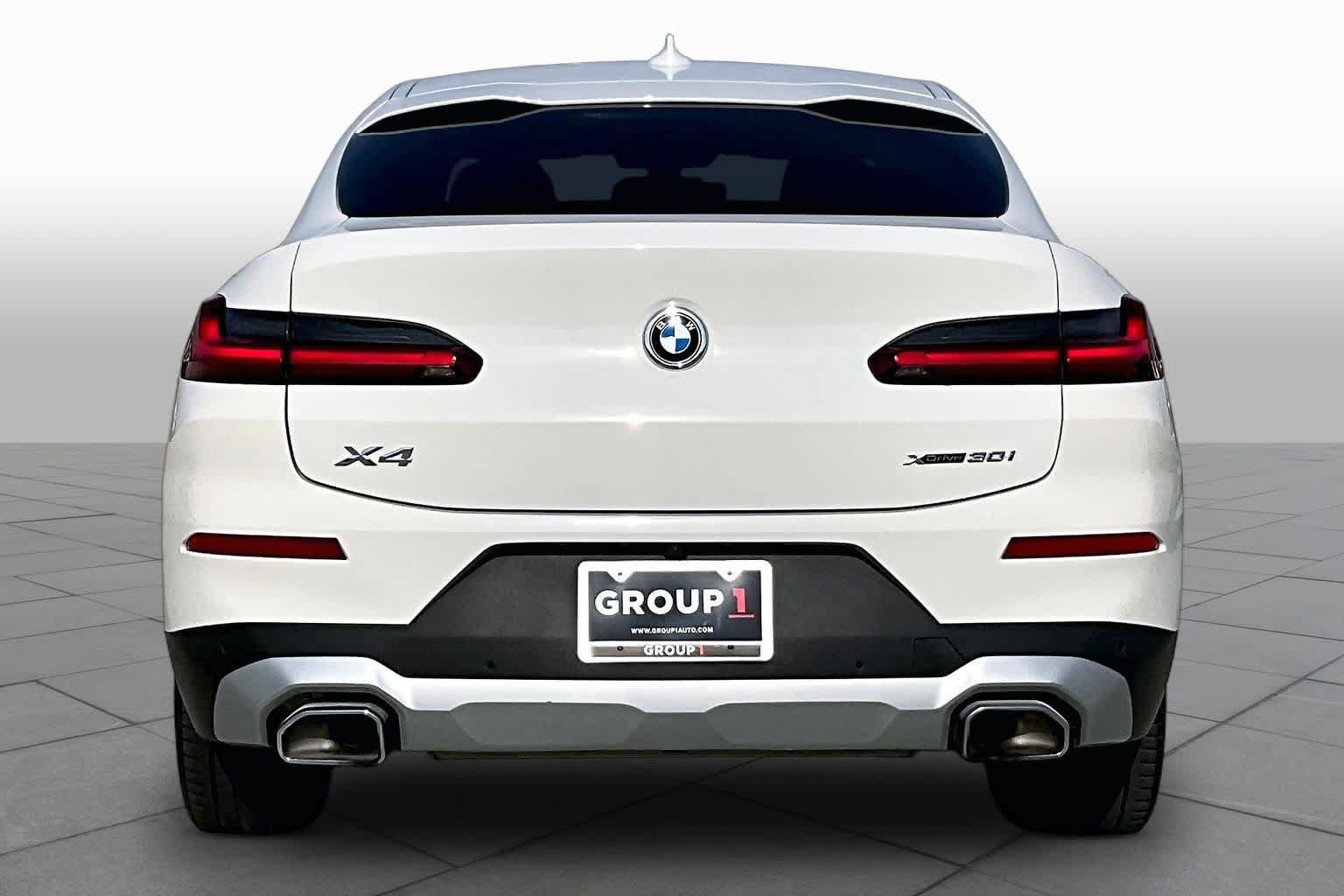 Used 2024 BMW X4 xDrive30i w/ Premium Package AWD/4WD image 4