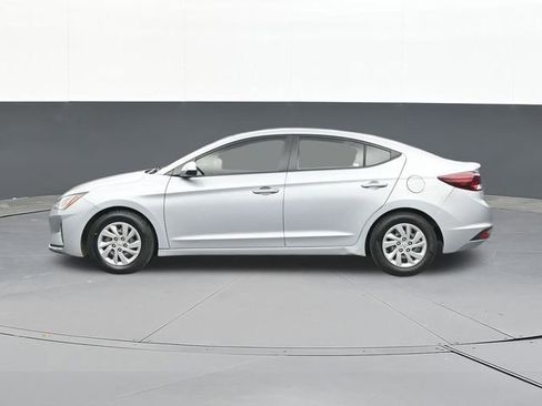 Used 2020 Hyundai Elantra SE w/ Convenience Package (C2) image 9
