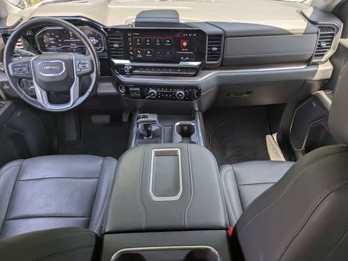 Used 2022 GMC Sierra 1500 SLT w/ SLT Premium Plus Package AWD/4WD image 15