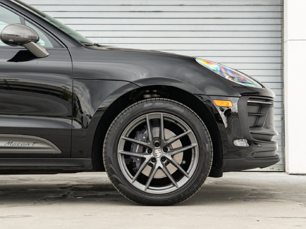 Certified 2026 Porsche Macan Turbo AWD/4WD image 28