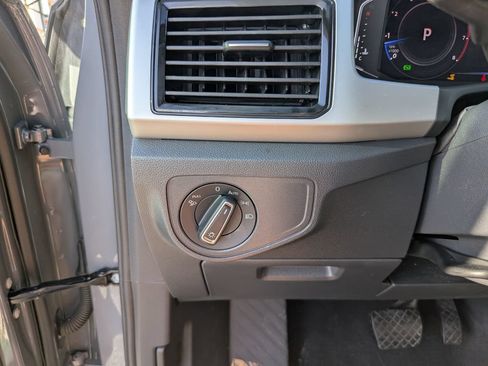 Certified 2023 Volkswagen Atlas Cross Sport SE w/ Panoramic Sunroof Package FWD image 25