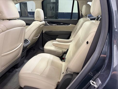 Used 2021 Cadillac XT6 Premium Luxury FWD image 13