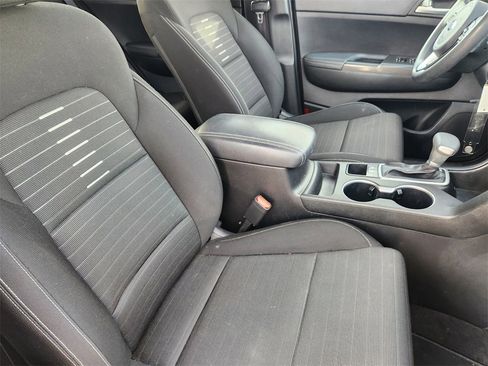 Used 2018 Kia Sportage LX image 13