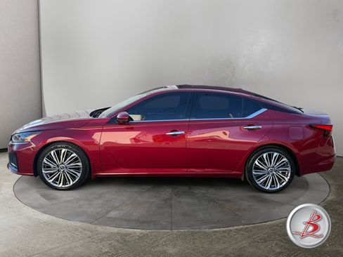 Used 2023 Nissan Altima 2.5 SL FWD image 4