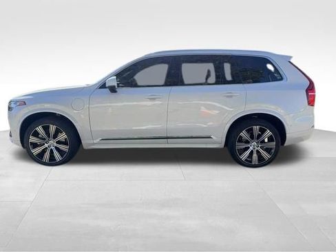 Used 2025 Volvo XC90 T8 Ultra w/ Protection Package AWD/4WD image 3