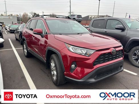 Used 2021 Toyota RAV4 XLE Premium image 1