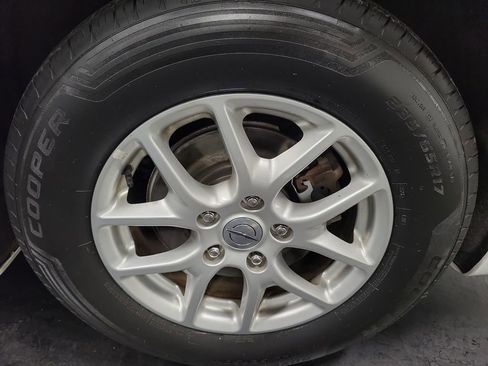 Used 2021 Chrysler Voyager Lxi image 10