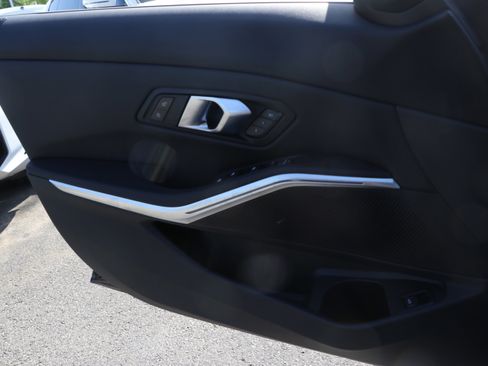 Certified 2025 BMW 330i Sedan w/ Premium Package image 26