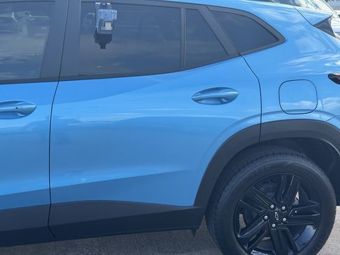 New 2025 Chevrolet Trax ACTIV w/ Sunroof Package image 17
