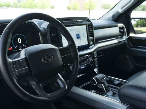 Used 2022 Ford F150 Lariat AWD/4WD image 16