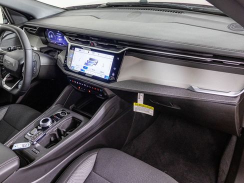 New 2026 Jeep Cherokee Laredo AWD/4WD image 40