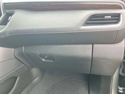 Used 2023 Chevrolet Suburban Premier image 28