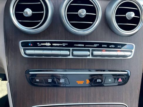 Used 2023 Mercedes-Benz GLC 300 4MATIC Coupe image 31