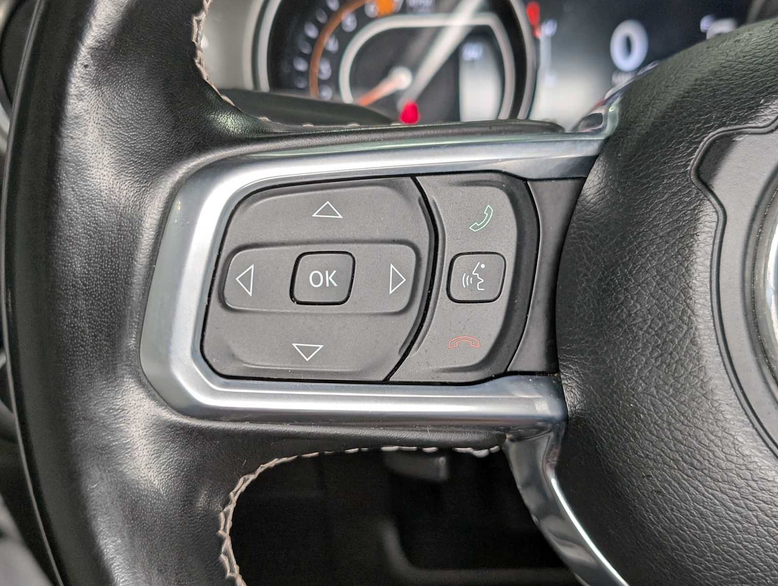 Used 2022 Jeep Wrangler Unlimited Sahara AWD/4WD image 36