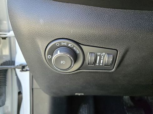 Used 2024 Jeep Compass Latitude image 20