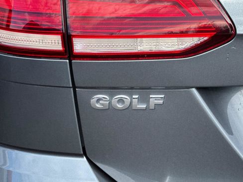 Used 2019 Volkswagen Golf S image 30