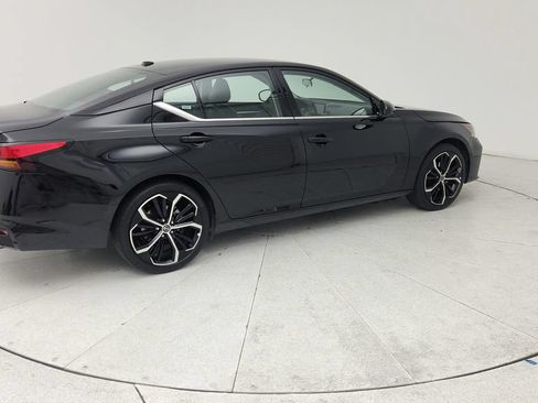 Used 2025 Nissan Altima 2.5 SR FWD image 7