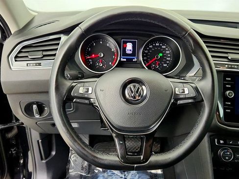 Used 2019 Volkswagen Tiguan SE AWD/4WD image 13
