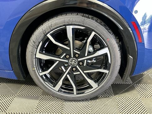 New 2026 Toyota Prius Plug-In Hybrid FWD image 11