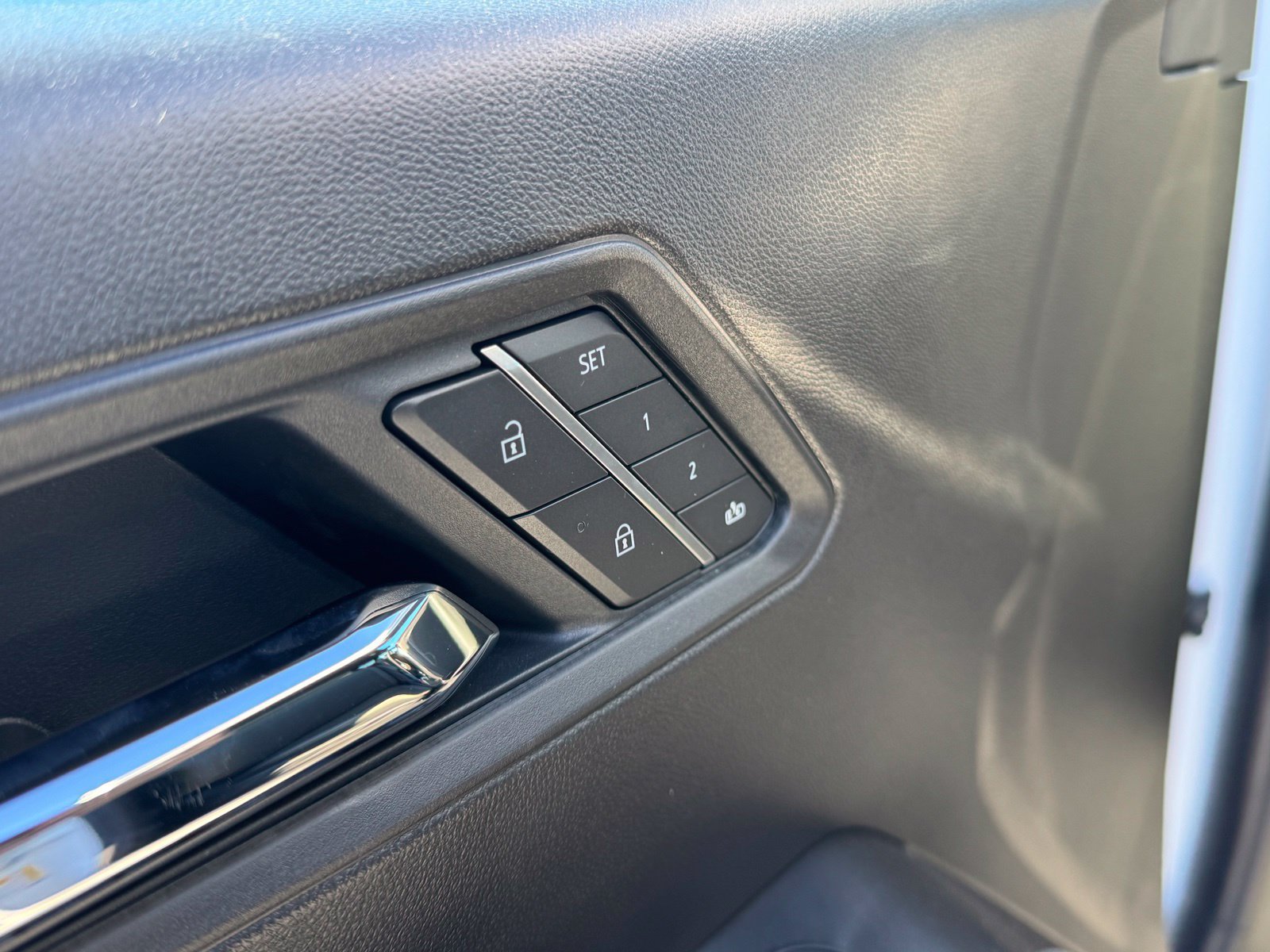 New 2026 Chevrolet Colorado ZR2 AWD/4WD image 12