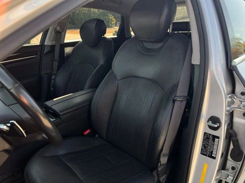 Used 2016 Hyundai Genesis 3.8 image 14