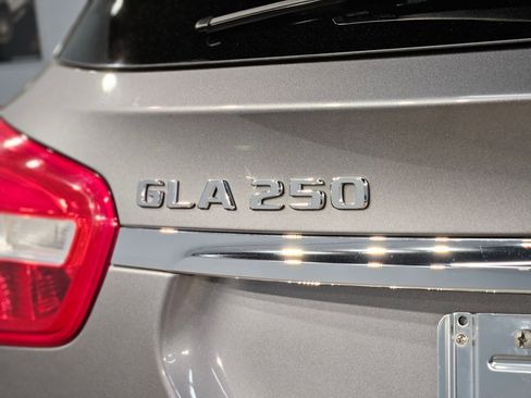 Used 2018 Mercedes-Benz GLA 250 image 38