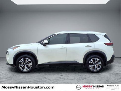 Used 2023 Nissan Rogue SV w/ SV Premium B Package image 5