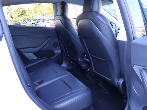 Used 2023 Tesla Model Y Long Range image 36