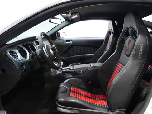 Used 2014 Ford Mustang Shelby GT500 w/ Equipment Group 821A image 26