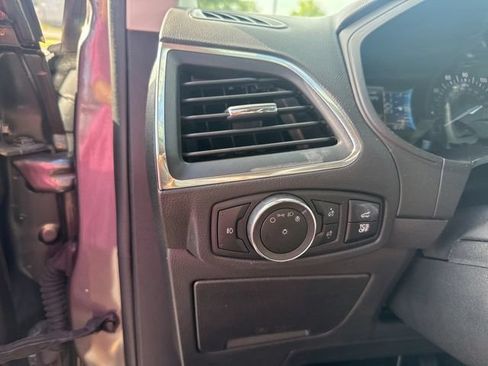 Used 2024 Ford Edge Titanium AWD/4WD image 15