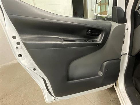 Used 2021 Nissan NV200 SV w/ Back Door Glass Package image 10