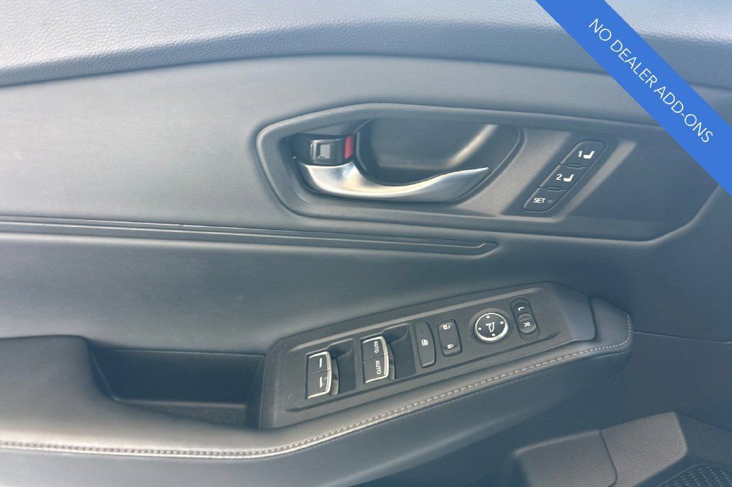 Used 2025 Honda Accord Sport image 11