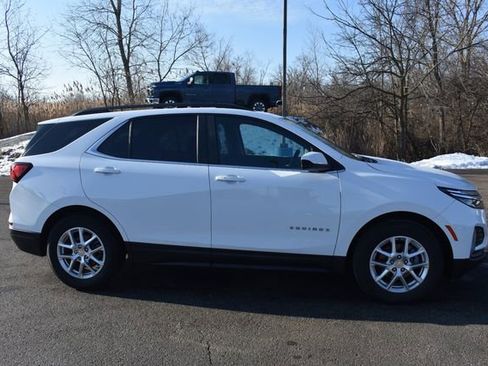 Certified 2022 Chevrolet Equinox LT image 2
