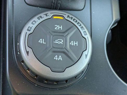 New 2025 Ford Bronco Badlands image 24