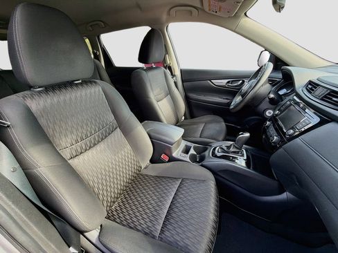 Used 2019 Nissan Rogue S w/ Special Edition Package AWD/4WD image 10