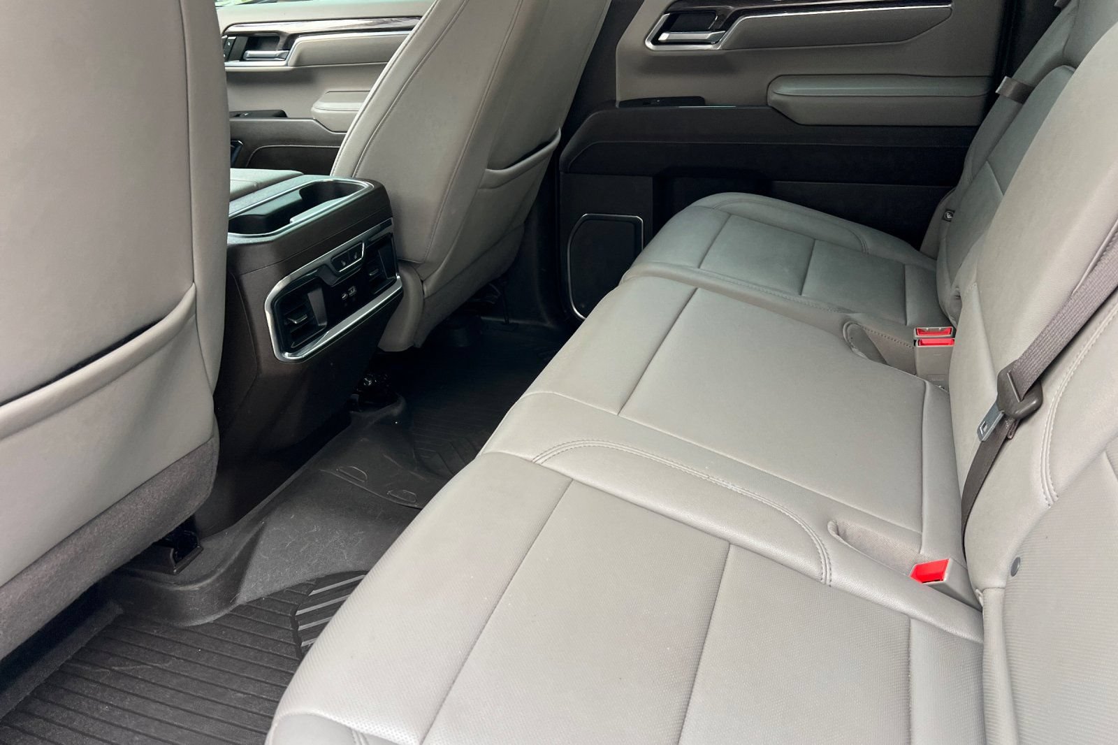 Used 2023 Chevrolet Silverado 1500 LTZ w/ Technology Package AWD/4WD image 13