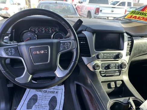 Used 2017 GMC Yukon SLE image 31